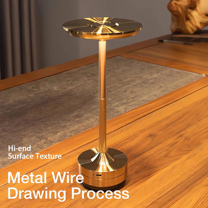 Draadloze moderne Aura tafellamp - Draadloze tafellamp met aanraakbediening en modern Scandinavisch design