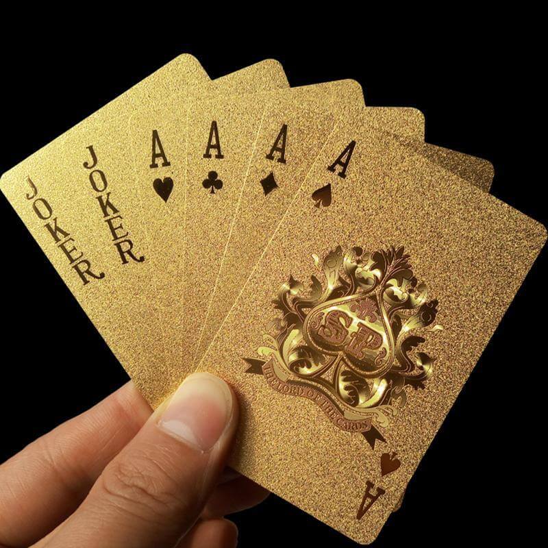 Hochwertiges Kartenspiel mit Goldfolie